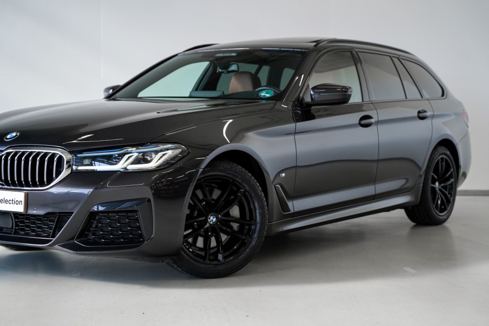 Afbeelding 11 van de BMW 5 Serie Touring 530i High Executive