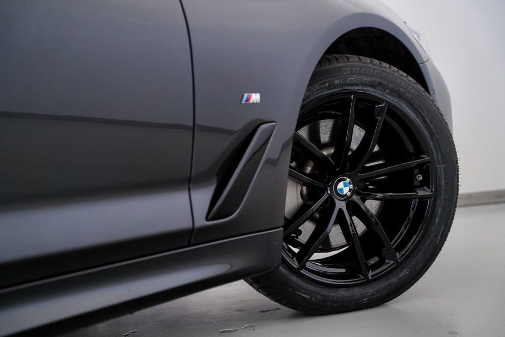 Afbeelding 23 van de BMW 5 Serie Touring 530i High Executive