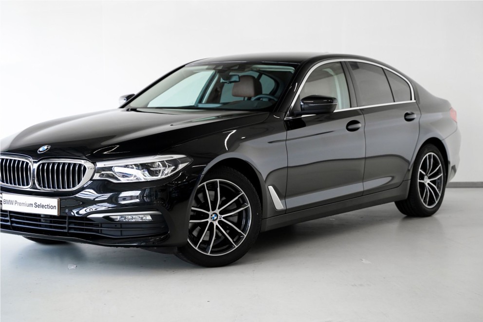 Afbeelding 10 van de BMW 5 Serie Sedan 520i High Executive