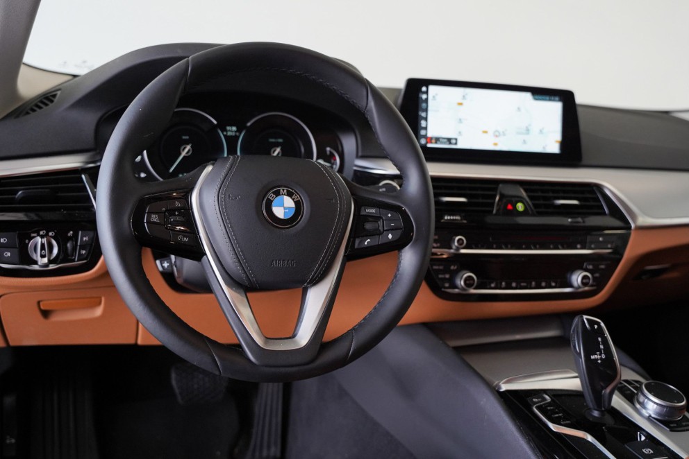 Afbeelding 12 van de BMW 5 Serie Sedan 520i High Executive
