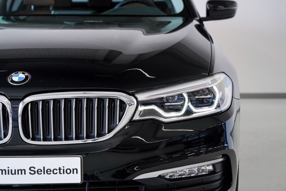 Afbeelding 19 van de BMW 5 Serie Sedan 520i High Executive