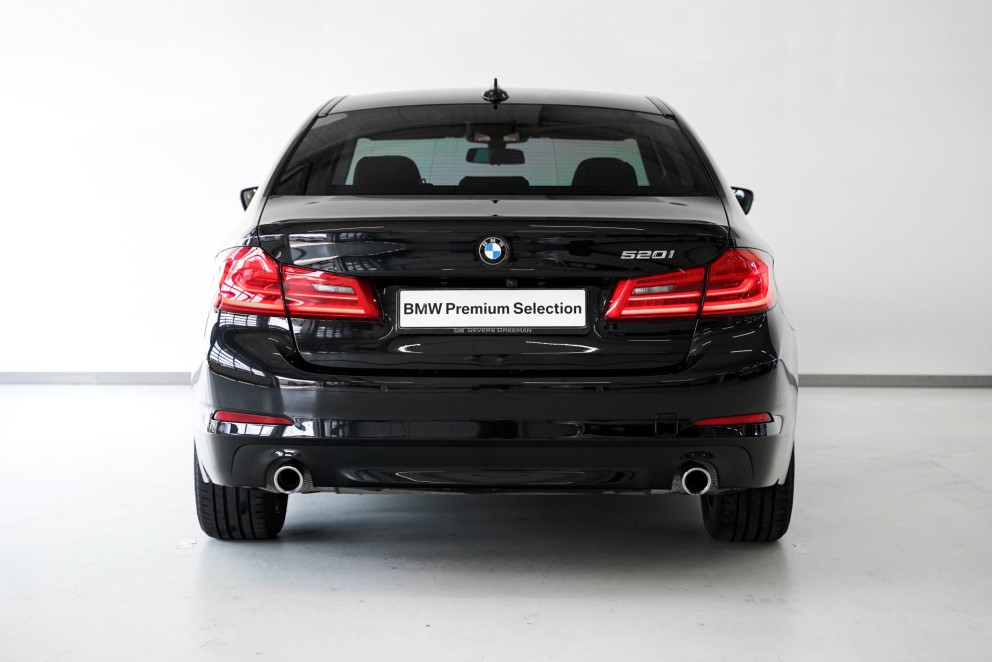Afbeelding 8 van de BMW 5 Serie Sedan 520i High Executive