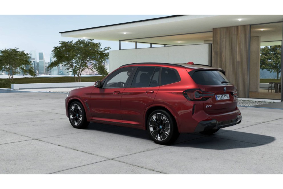 Afbeelding 2 van de BMW iX3 High Executive